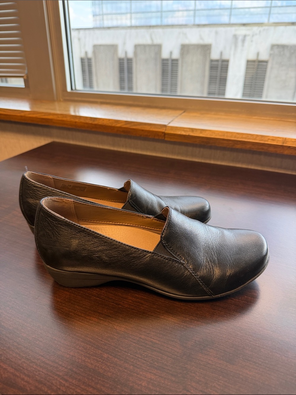 Dansko size 39 Black Leather shoes
